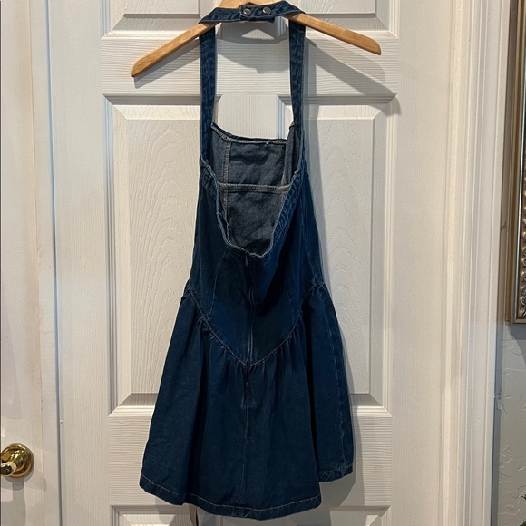 NWT MISSGUIDED Denim Halter Mini Dress - Picture 6 of 9